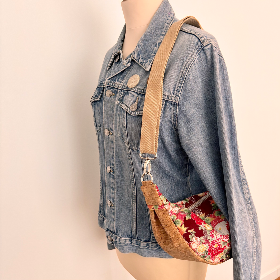 Miniature : Sac banane demi lune Tsuki - Coton japonais fleurs bordeaux et argent