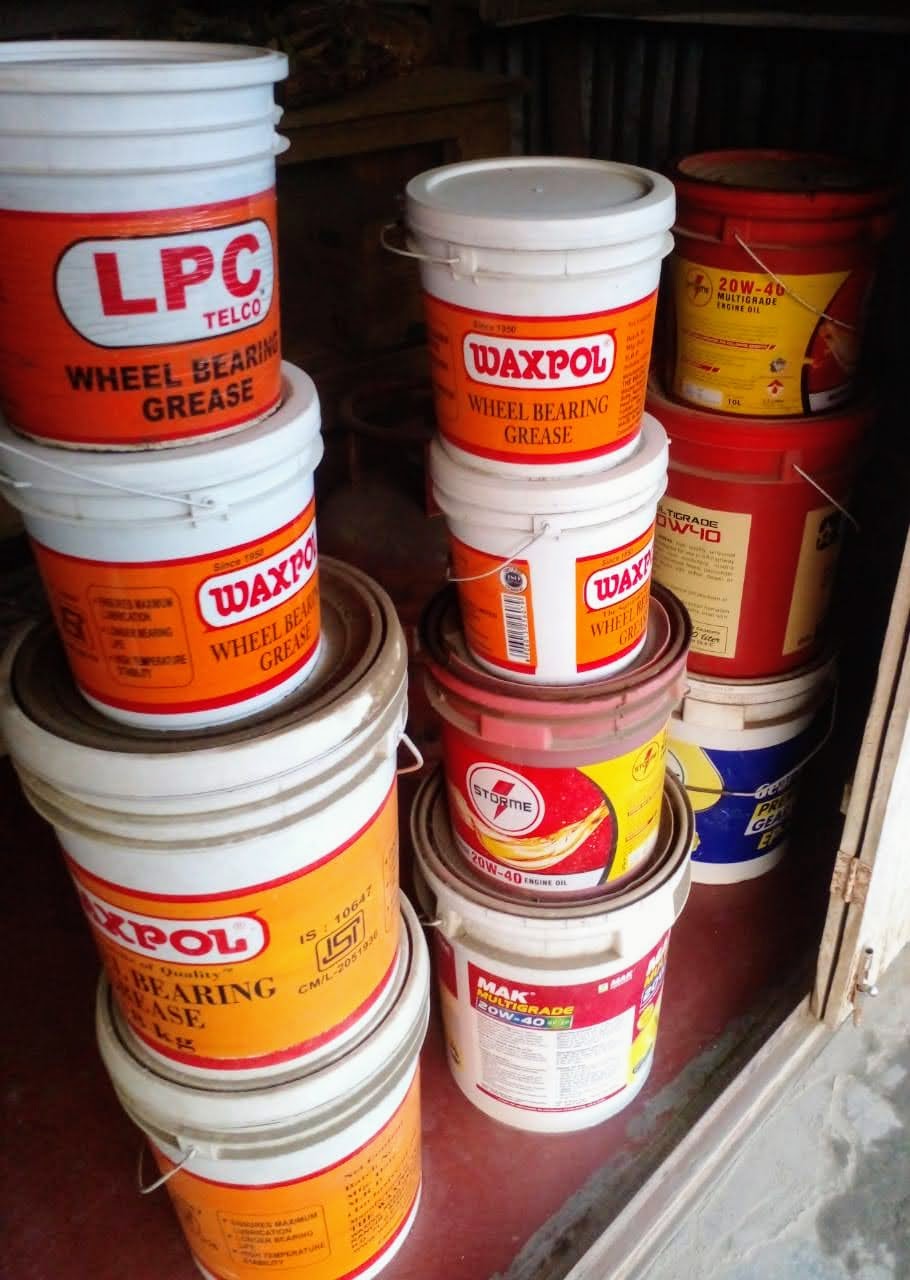 B001 I.P Lubricants, all kinds of lubricants, all vehicle type, 2 wheeler lubricant, 3 wheeler lubricants, 4 wheeler lubricants