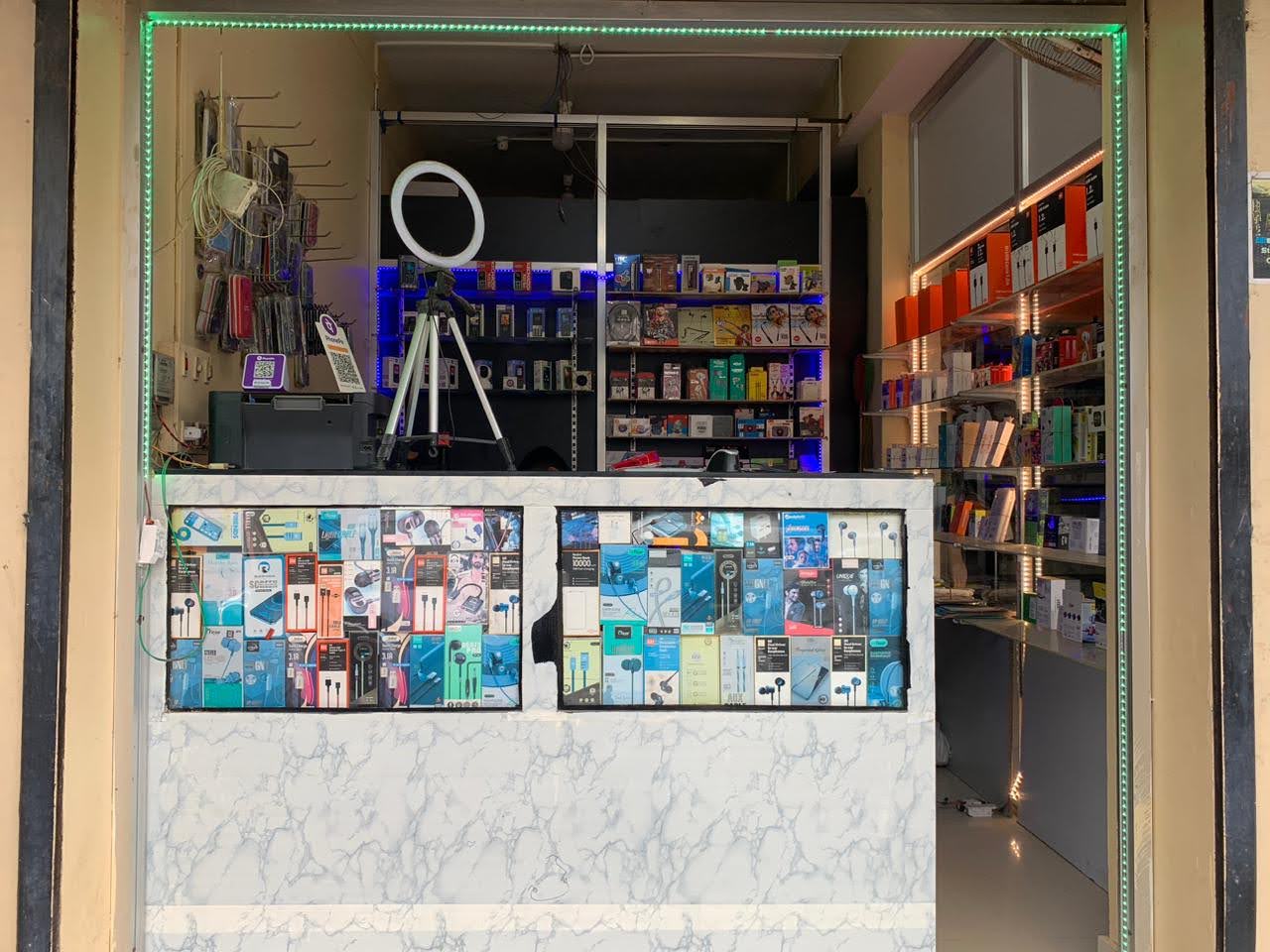 E011 Jimmy Enterprises, mobile repairing, extensive mobile servicing, all forms of repairing, mobile software, mobile accessories