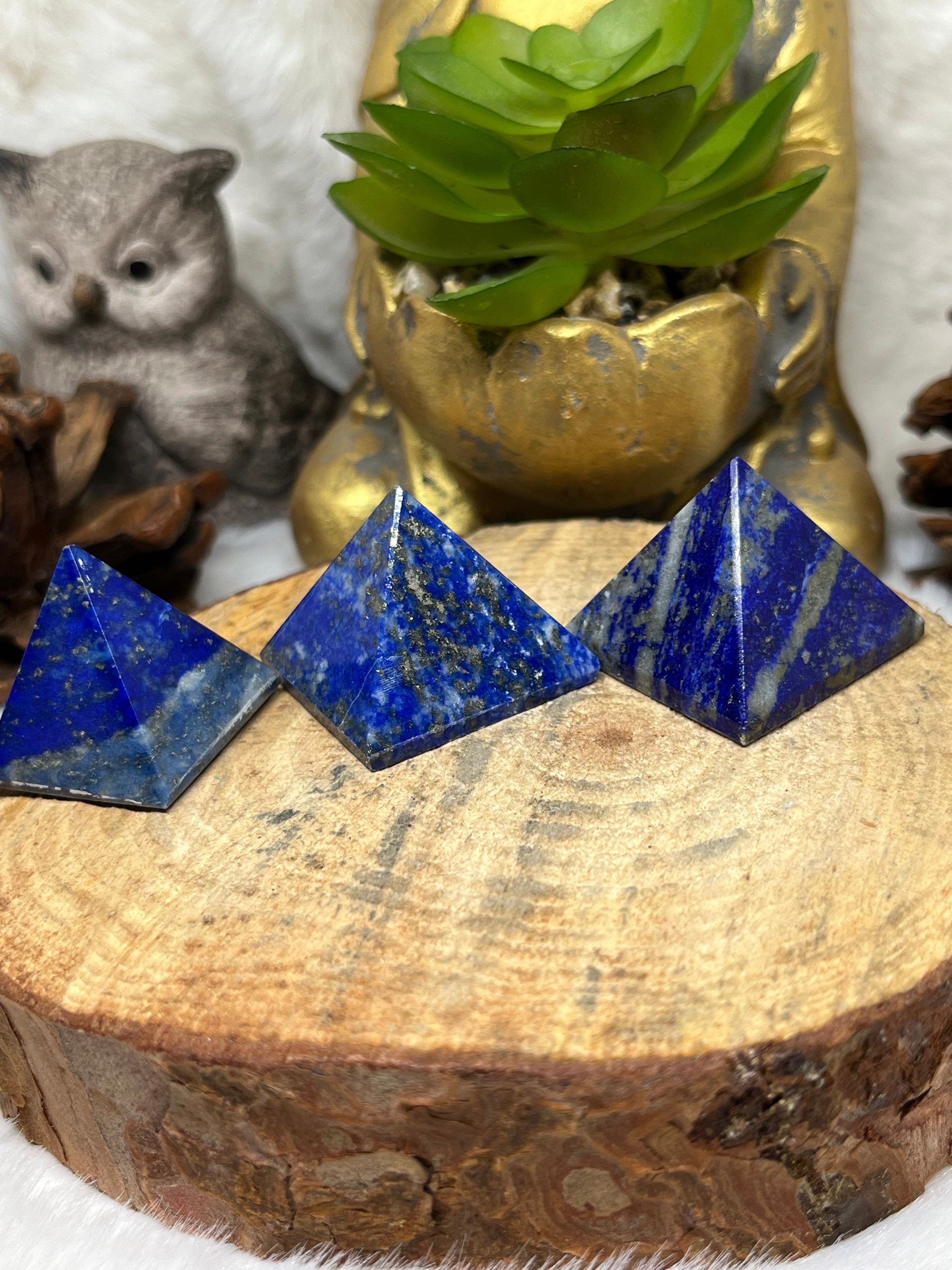Pyramide 15 à 25mm lapis lazuli 