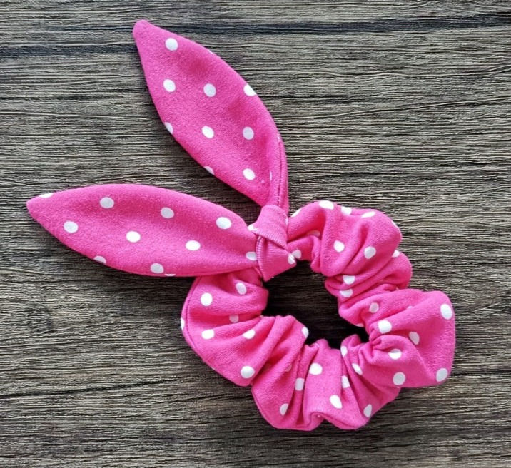 Thumbnail: Knot Scrunchie