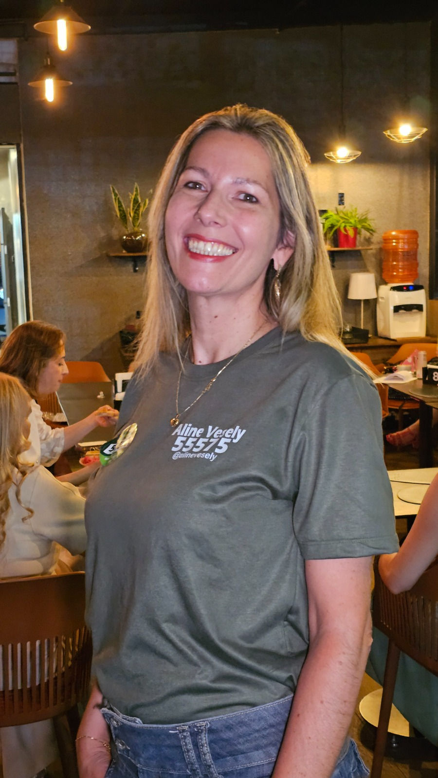 ALINE VESELY LEVA A BIOMEDICINA E A EXPERIÊNCIA NO SUS PARA A POLÍTICA DO DF
