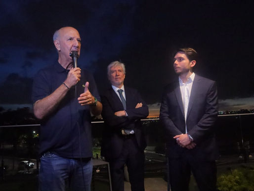 Arruda destaca Adriano Amaral em lançamento de pré-candidatura