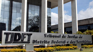 Justiça enquadra GDF e exige redução imediata de cargos políticos nas regiões administrativas