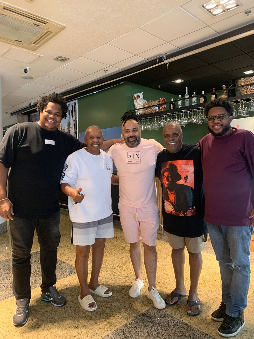 Grupo carioca, referência do samba brasileiro, esteve na capital federal e teve experiência gastronômica comandada pelo chef Edilson Oliveira