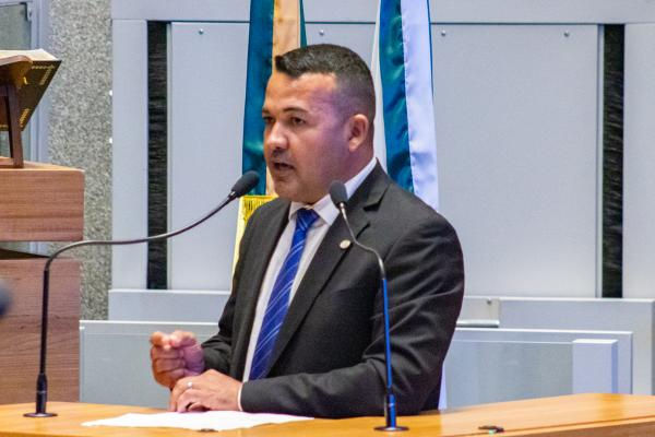 Deputado Distrital Rogério morro da cruz