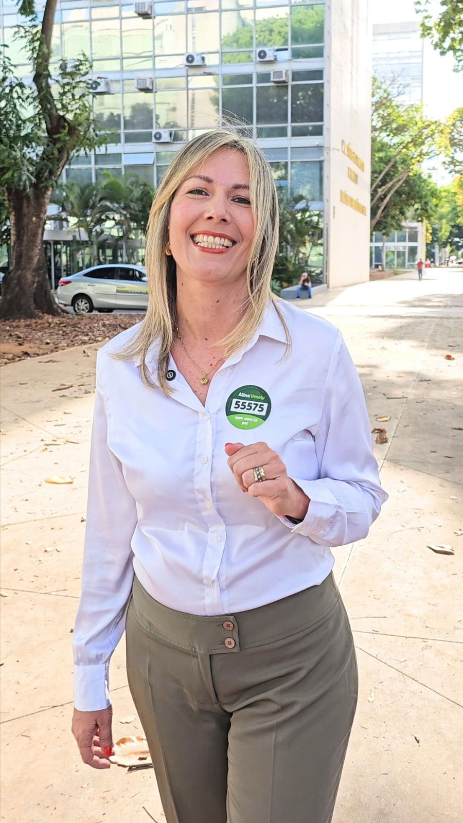 ALINE VESELY LEVA A BIOMEDICINA E A EXPERIÊNCIA NO SUS PARA A POLÍTICA DO DF
