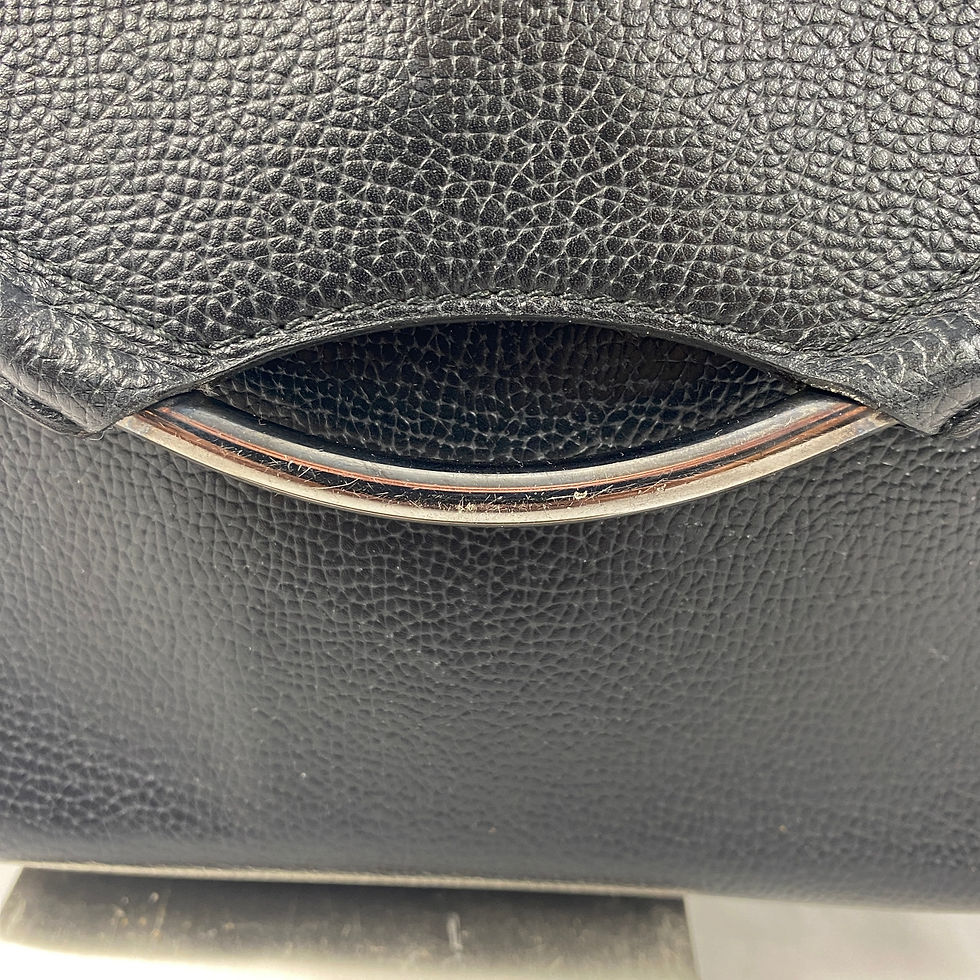 Thumbnail: Delvaux Vintage Eclair (1980s–1990s)