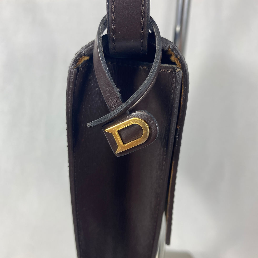 Thumbnail: Delvaux Vintage Bourgogne Clutch (1970s–1980s)