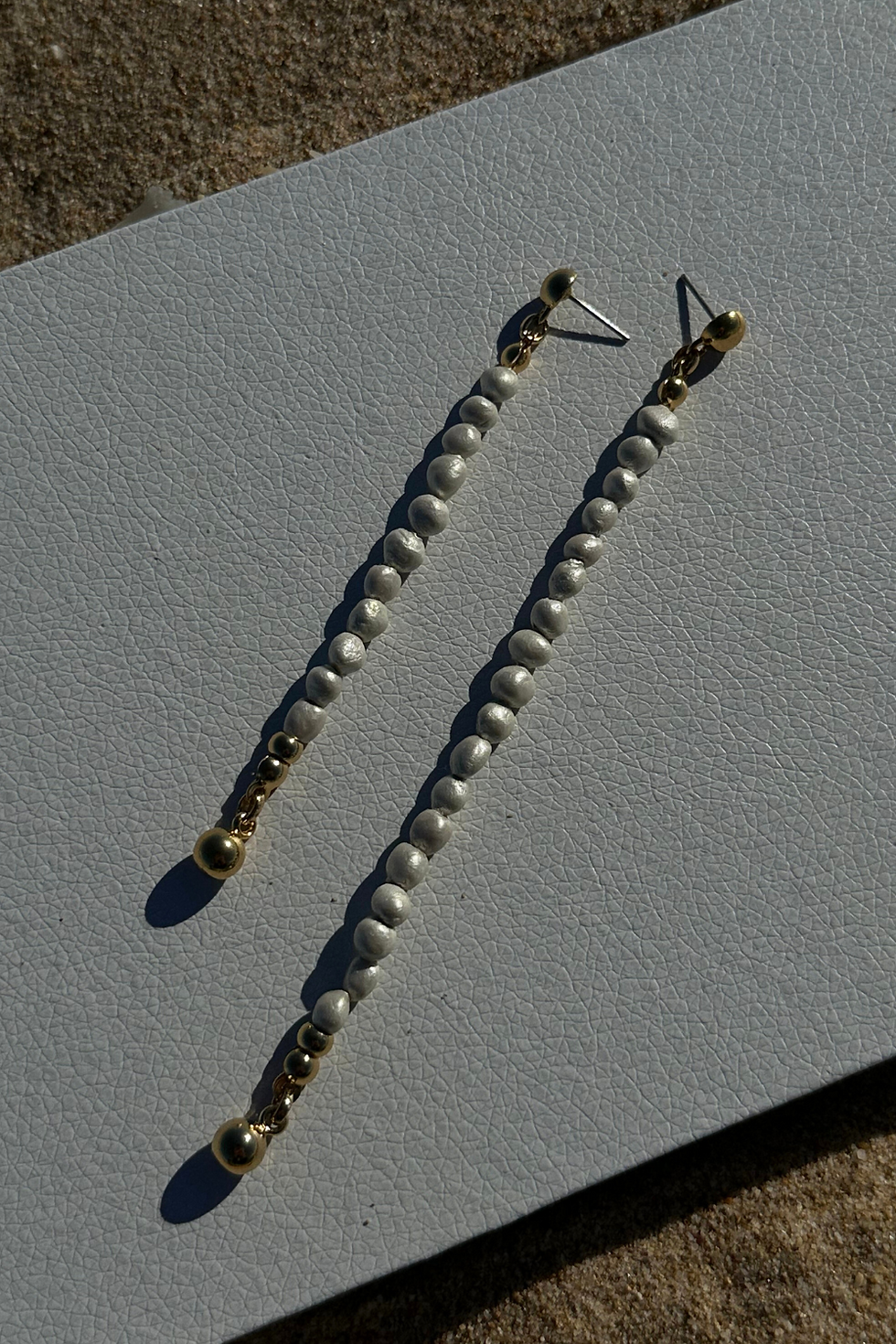 Miniatura: asymmetrical mini pearls