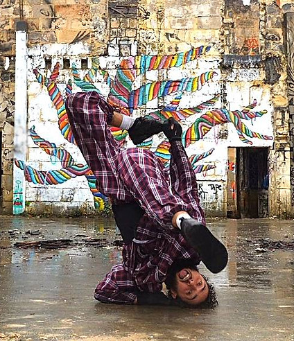 Du breakdance en pleine possession d'un espace urbex à Bordeaux