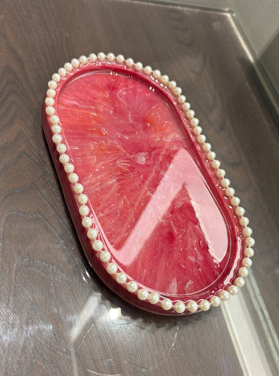 Thumbnail: Pearl Edge Resin Trinket Tray
