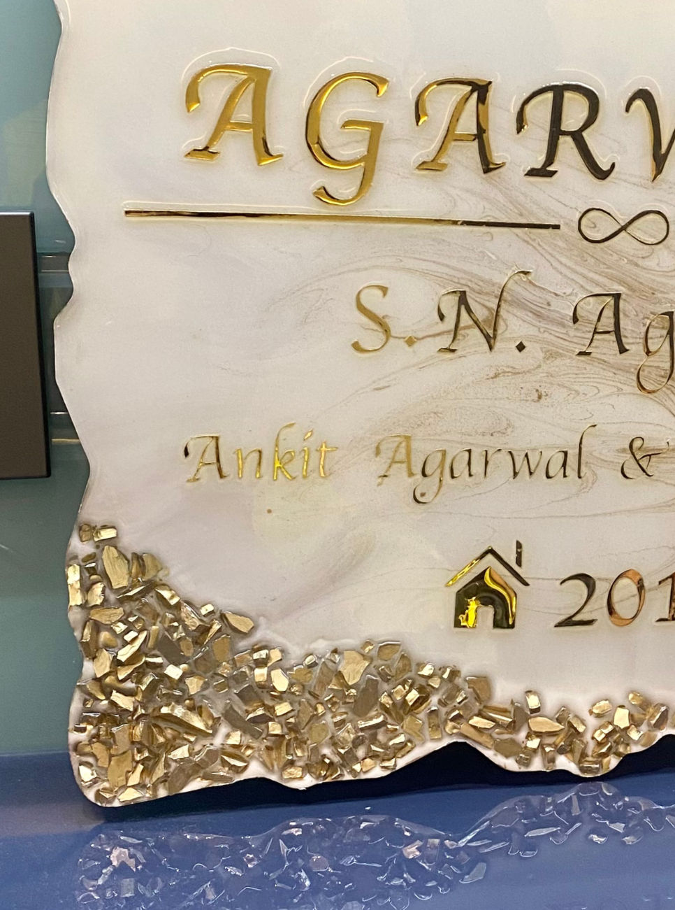 Thumbnail: White and Gold custom nameplate (rectangle)variantA