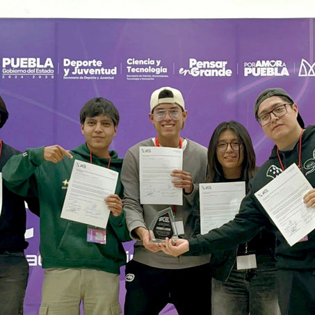 ESTUDIANTES BUAP GANAN FASE ESTATAL DE DIGIEDUHACK 2025