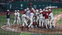 EL ÁGUILA DE VERACRUZ DEJA TENDIDO EN EL TERRENO A PERICOS DE PUEBLA.