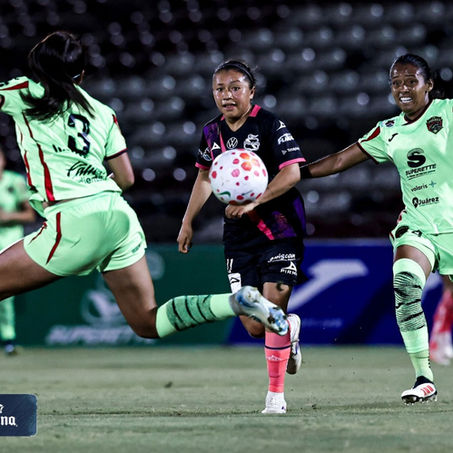 CON UNA MENOS, JUÁREZ SE IMPONE 2-0 ANTE PUEBLA FEMENIL