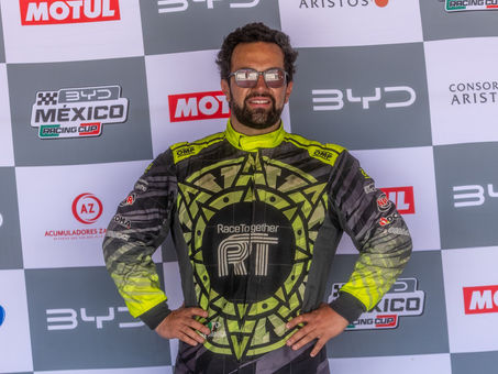 ROBERTO ABARCA, MOTIVADO Y ENFOCADO RUMBO A LA FECHA 3 DE LA MÉXICO RACING CUP