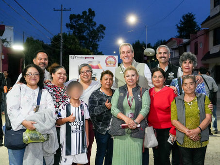LLEVA PEPE CHEDRAUI ALUMBRADO LED A LA COLONIA 10 DE MAYO CON PUEBLA BRILLA