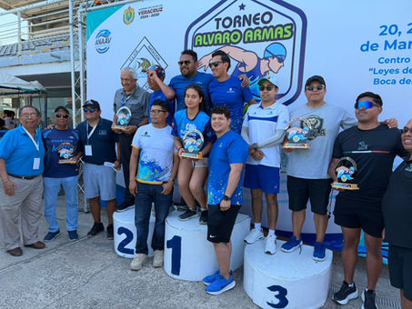 TITANES DEL CLUB ALPHA CAMPEONES DEL EVENTO "ALVARO ARMAS" DE NATACIÓN EN VERACRUZ