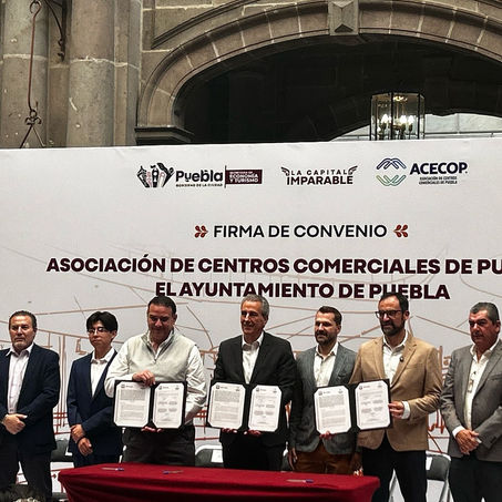 SE FIRMA EL CONVENIO QUE IMPULSARÁ PRODUCTORES Y ARTESANOS EN CENTROS COMERCIALES DE LA CAPITAL POBLANA.