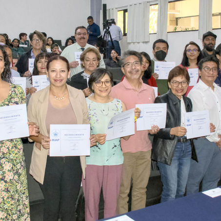 ENTREGAN RECONOCIMIENTOS DEL PROGRAMA INSTITUCIONAL DE EVALUACIÓN ACADÉMICA A DOCENTES