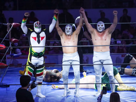 EL HIJO DEL SANTO SE DESPIDIÓ DE PUEBLA CON UNA VICTORIA EN SU BATALLA FINAL