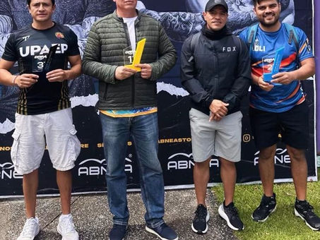 TITANES DEL CLUB ALPHA CONQUISTA LA COPA ABNEA 2025 DE NATACIÓN