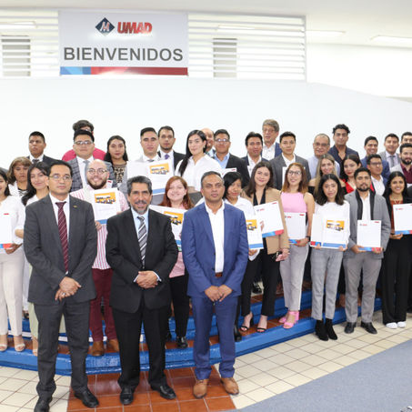 SAP UAP Y UMAD ENTREGAN DIPLOMAS A ESTUDIANTES