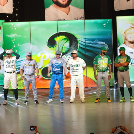 PERICOS DE PUEBLA PRESENTA SU NUEVO PLUMAJE Y SU ROSTER.