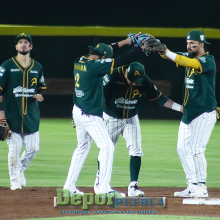 PERICOS ASEGURA EL PRIMERO DE LA SERIE ANTE VERACRUZ. 