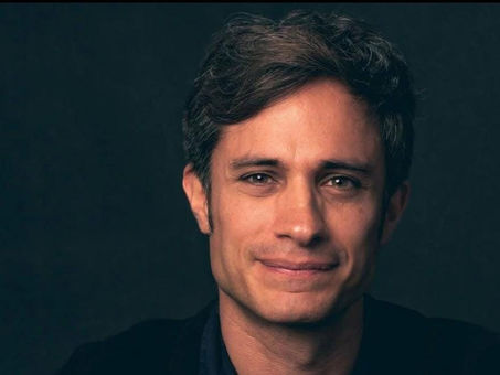 GAEL GARCÍA, ACTOR Y PILOTO CONDUCIRÁ UN PORSCHE POR EL ZÓCALO DE PUEBLA EL PRÓXIMO 10 DE OCTUBRE