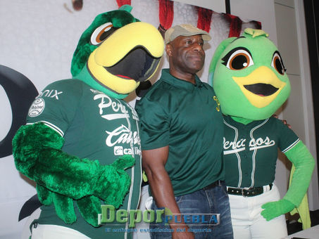 LOS PERICOS DE PUEBLA PRESENTARON A DARRY BRINKLEY COMO SU NUEVO MANAGER