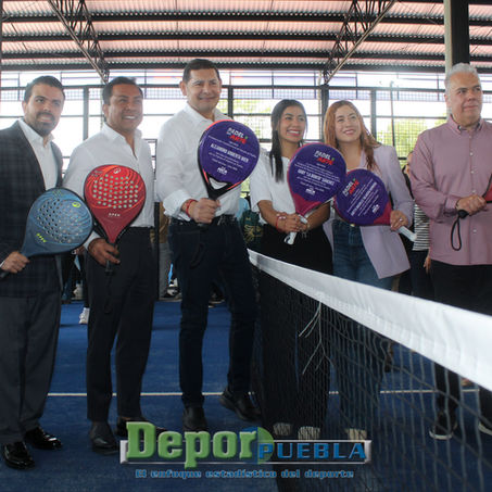 GOBIERNO DE PUEBLA INAUGURA CUATRO CANCHAS DE PADEL EN PARQUE DEL ARTE.