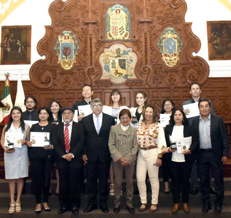 RECONOCE BUAP A LAS MEJORES TESIS DE POSGRADO.