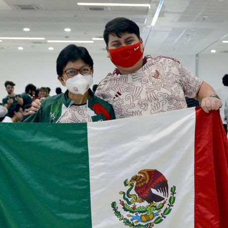 DISFRUTA COMUNIDAD BUAP DEL PRIMER ENCUENTRO DE MÉXICO EN LA COPA MUNDIAL