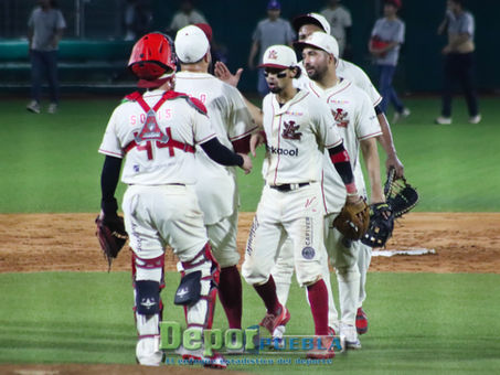 ÁGUILA DE VERACRUZ REMONTA Y VENCE NUEVAMENTE A LOS PERICOS DE PUEBLA.