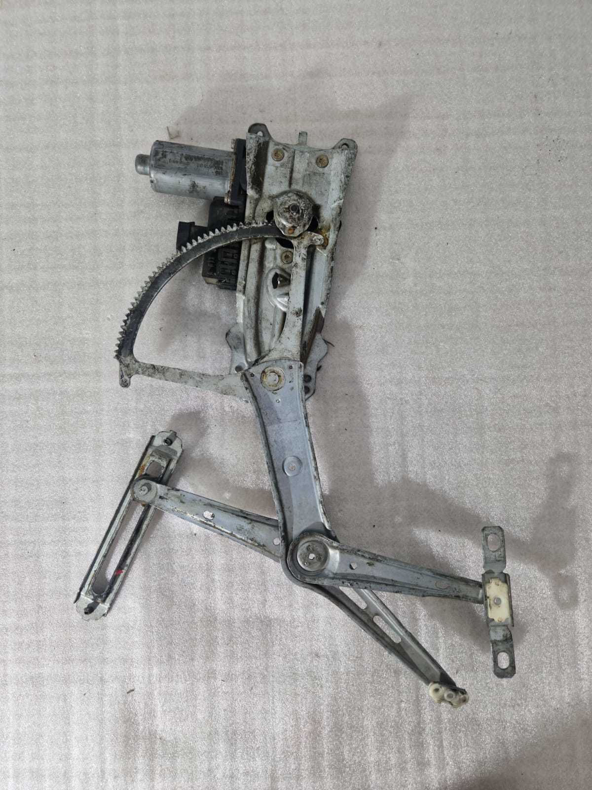 Elevalunas Delantero Izquierdo Opel Astra G 1999