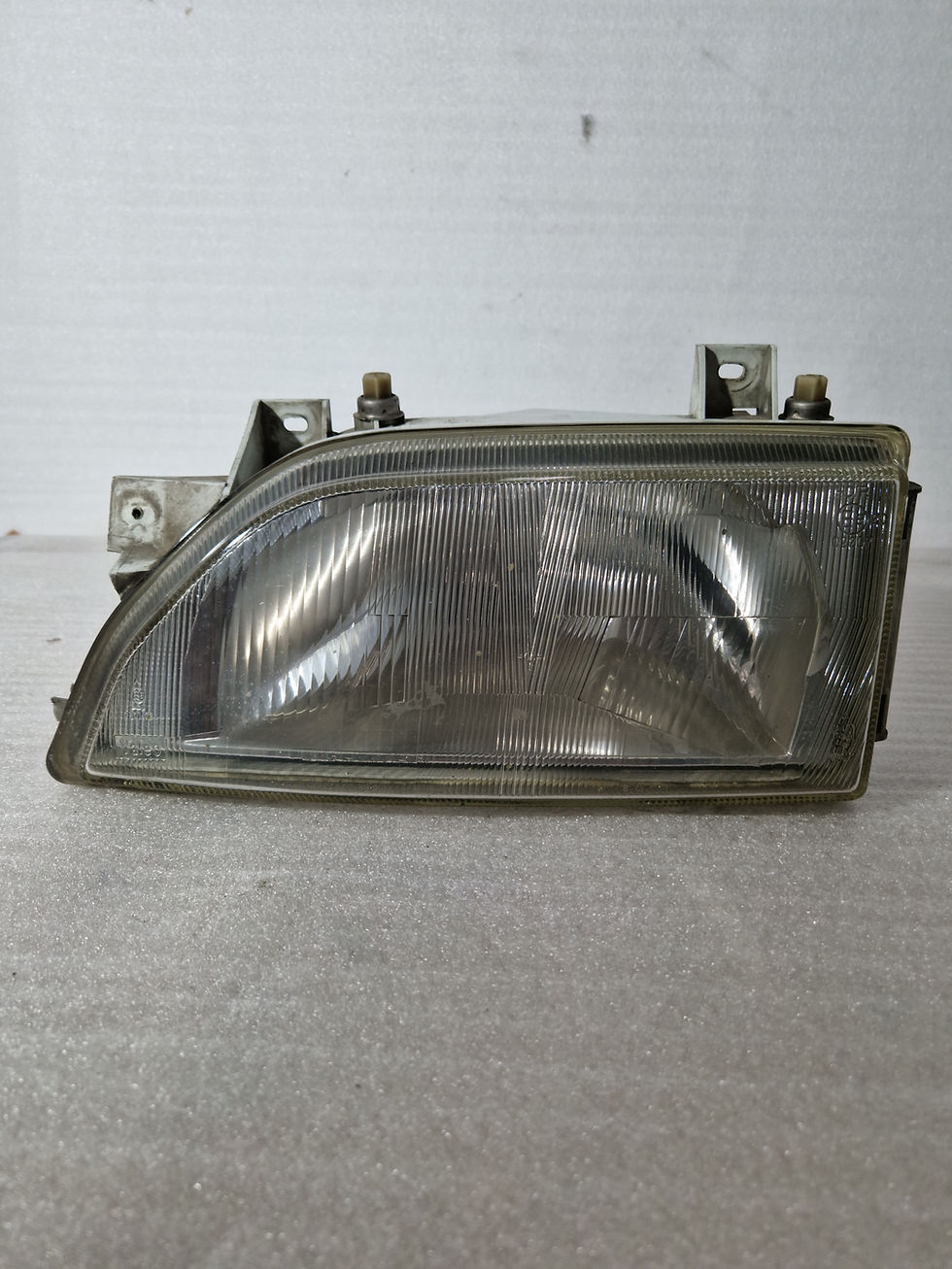 Miniatura: Faro Delantero Izquierdo Ford Orion 1.6 1992