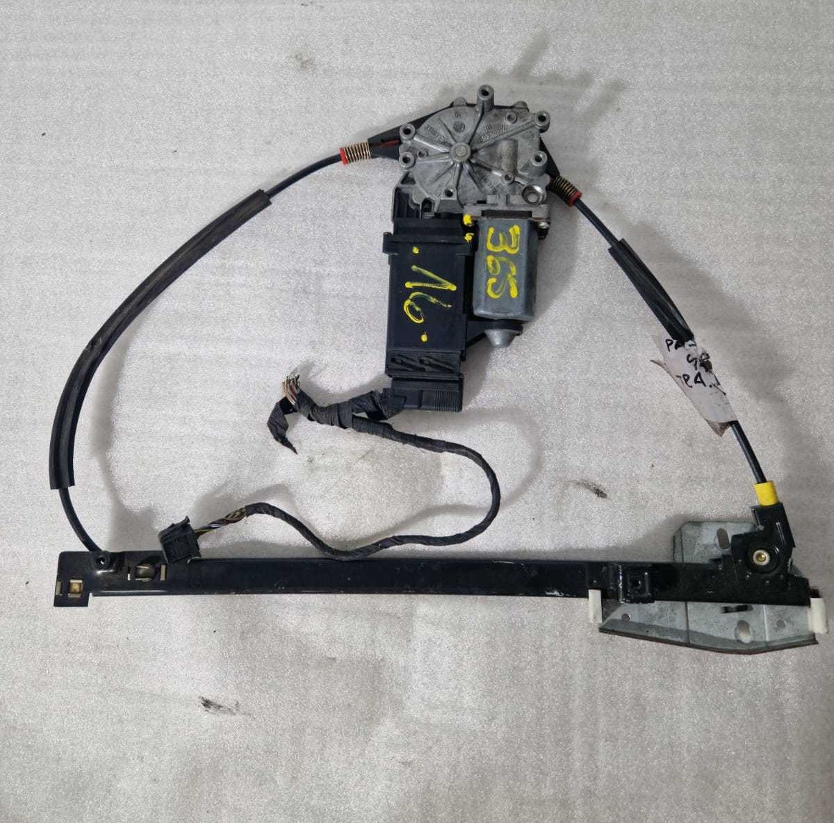 Elevalunas Trasero Derecho Volkswagen Passat 1995