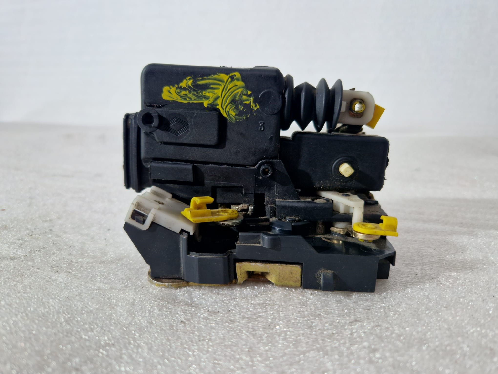 Cerradura Delantera Izquierda Renault Clio 1997