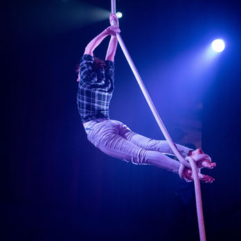 Charlotte Kasal | Seattle |Aerialist