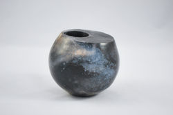 hollow form vessel