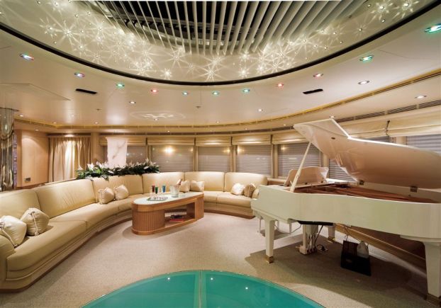 Ollrich Yachts - Piano Room