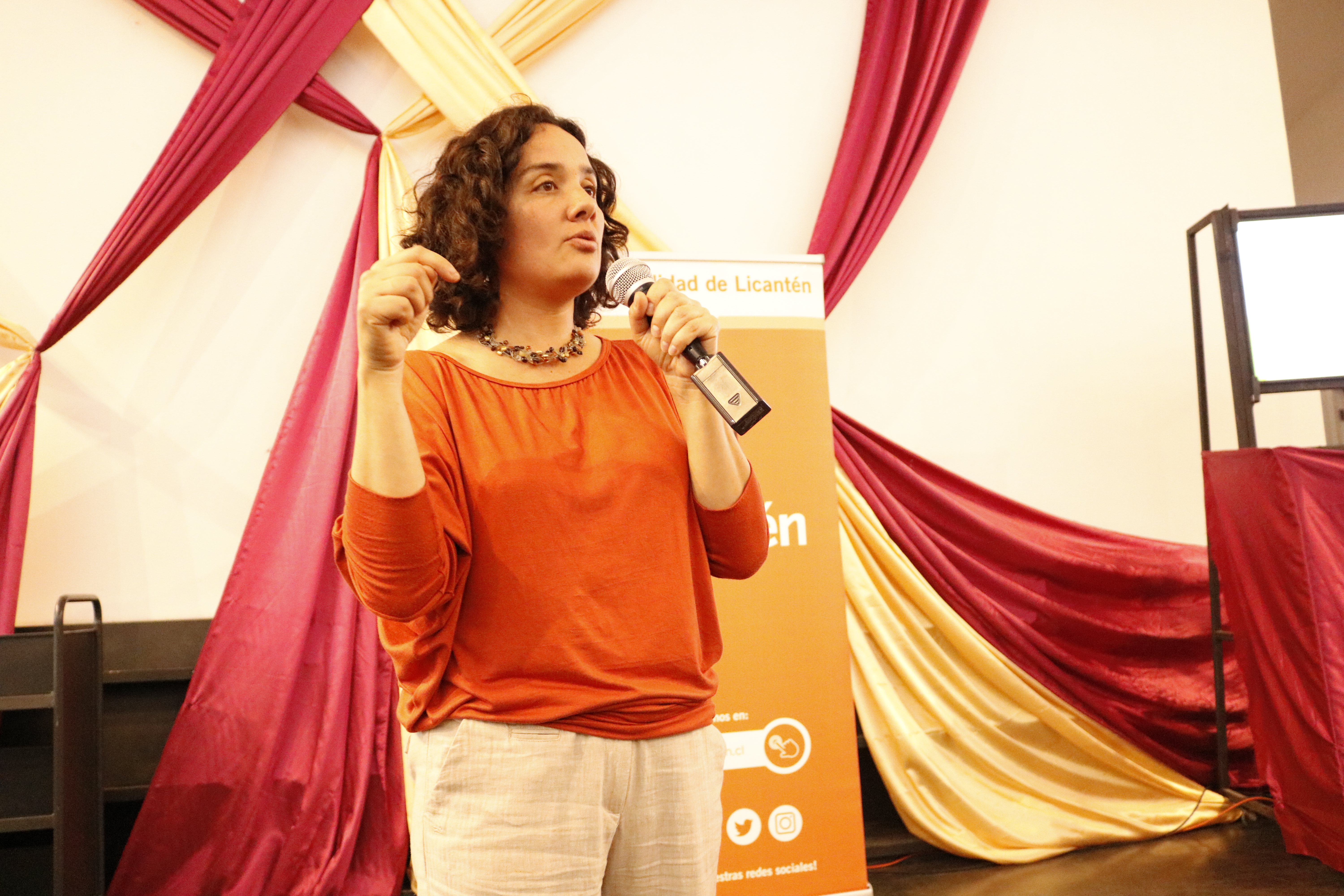 Charla María Teresa Ramírez