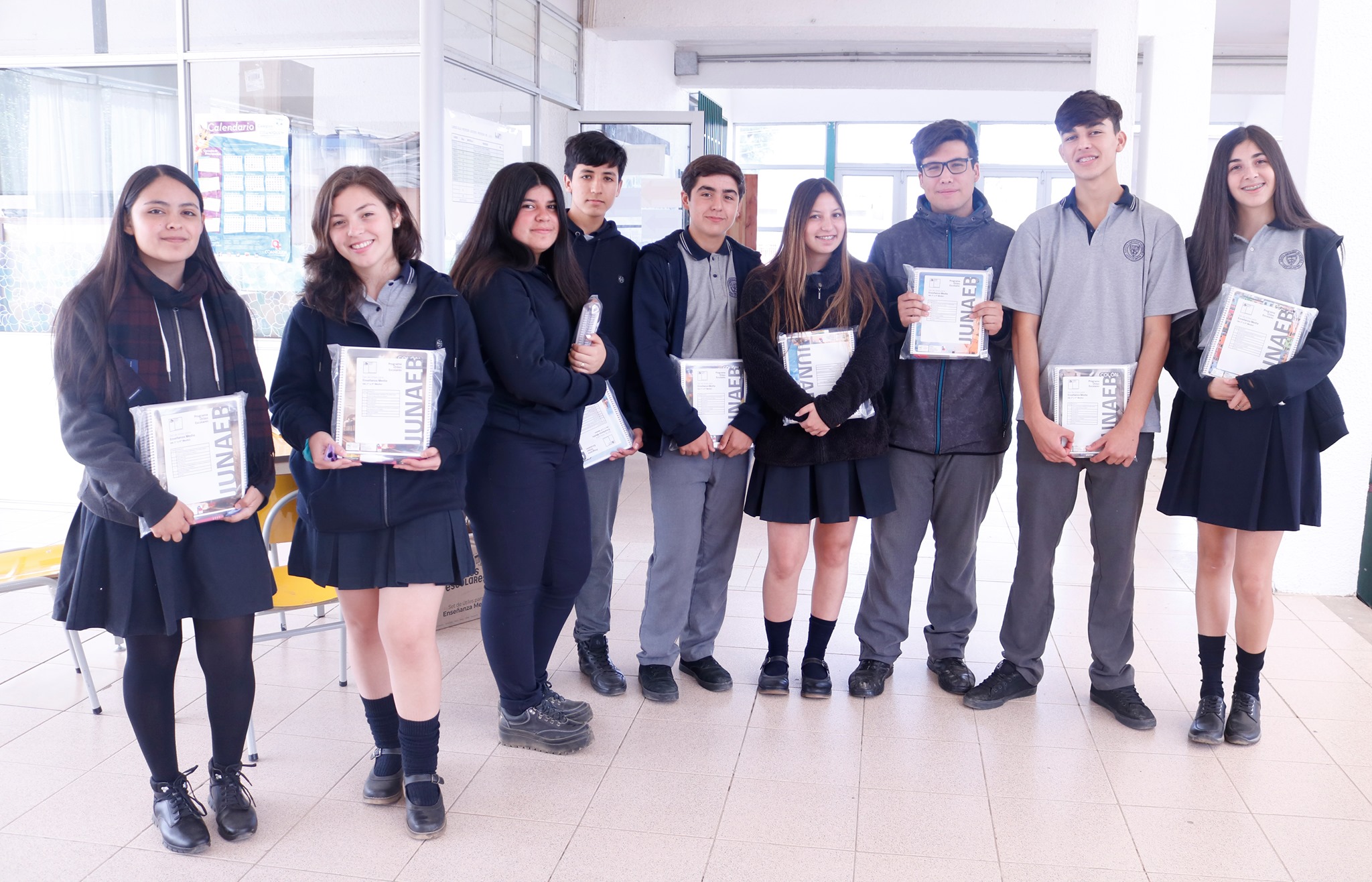 Entrega de Set Escolares Junaeb 2020