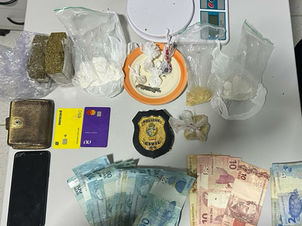 Mulher é presa suspeita de usar salão de beleza para traficar drogas, em Campos Belos