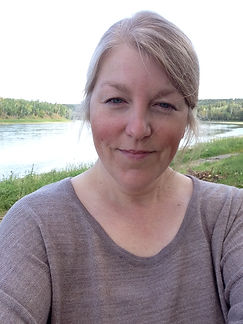 head shot photo of Lisa Allan