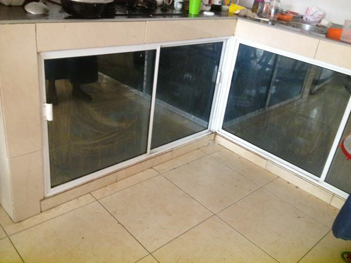 Puerta para cocina en vidrio