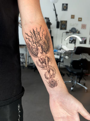 Tetování – Pine, Black House Tattoo Praha