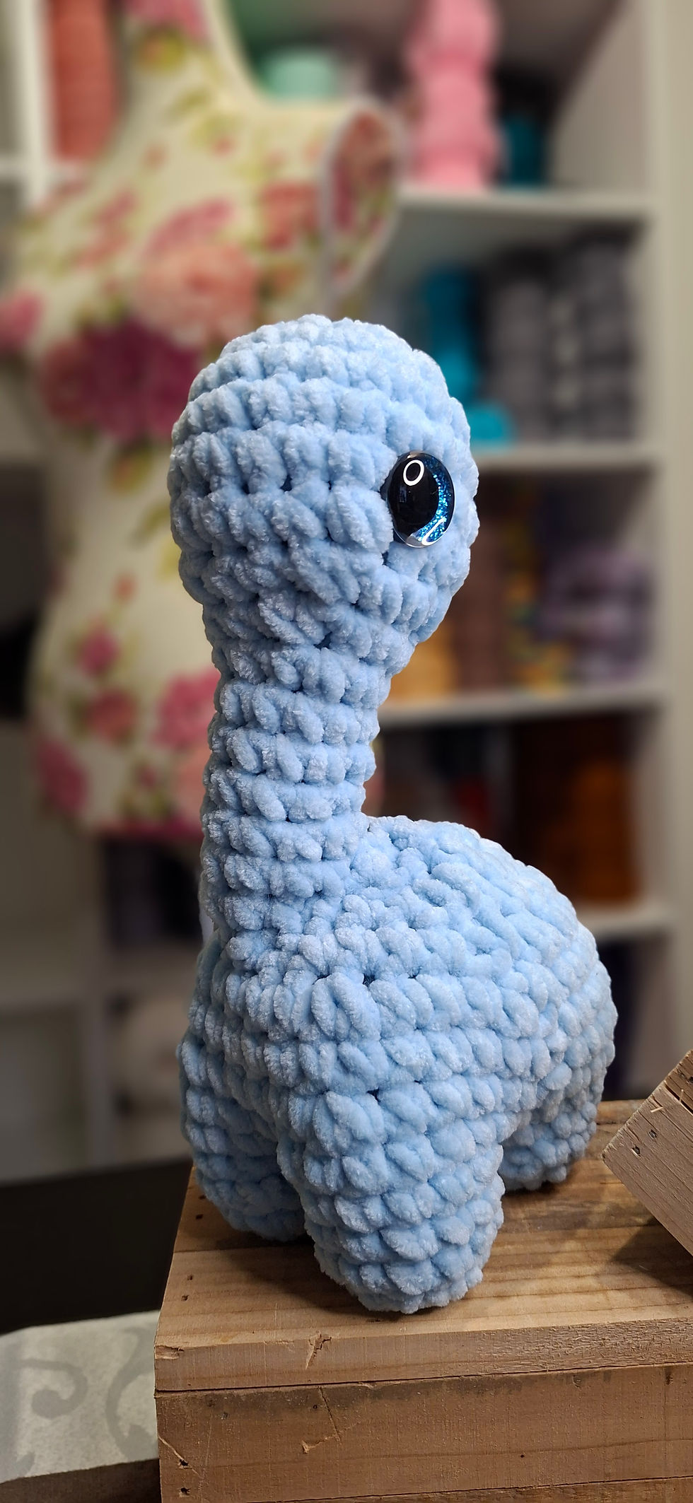 Miniaturbild: 🦕 Handgehäkeltes Deko-Tierchen „Dino“ 